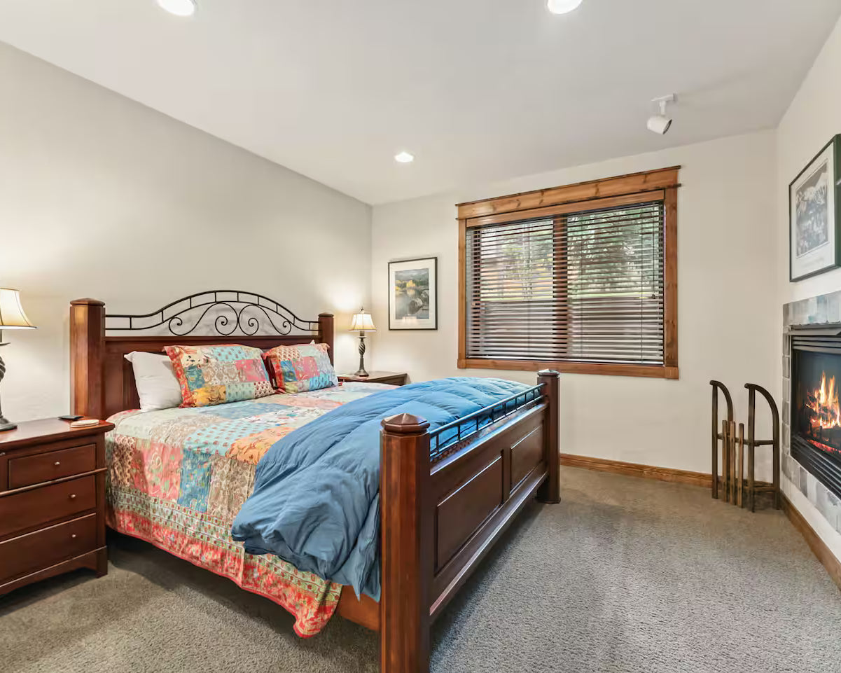 Non-toxic Breckenridge vacation home bedroom fireplace
