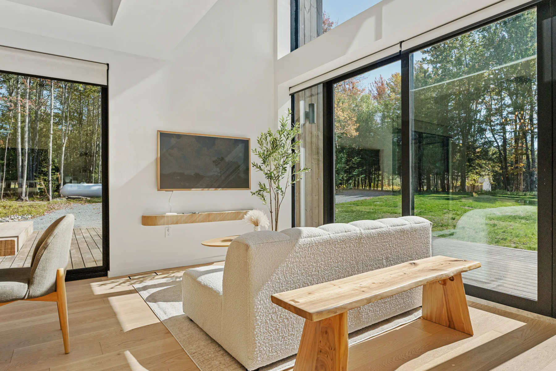 Catskills non-toxic vacation rental home open living