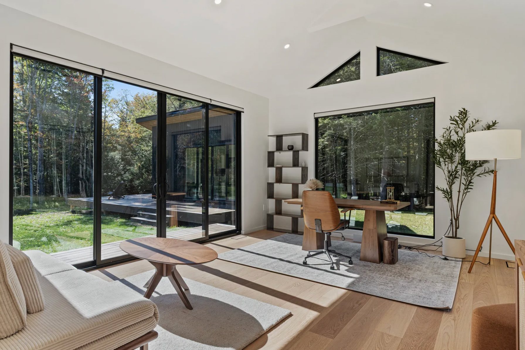 Catskills non-toxic vacation rental home office
