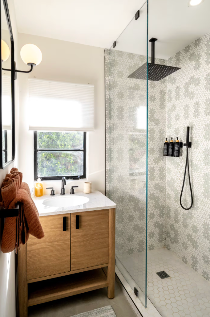Non-toxic vacation rental palm springs bathroom