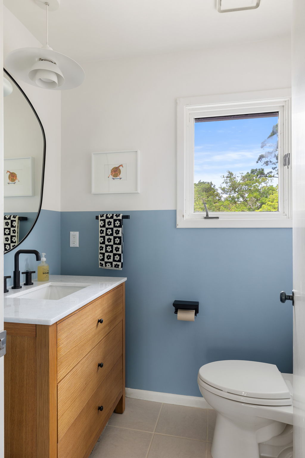 Seabrook Island SC non-toxic vacation rental half bath