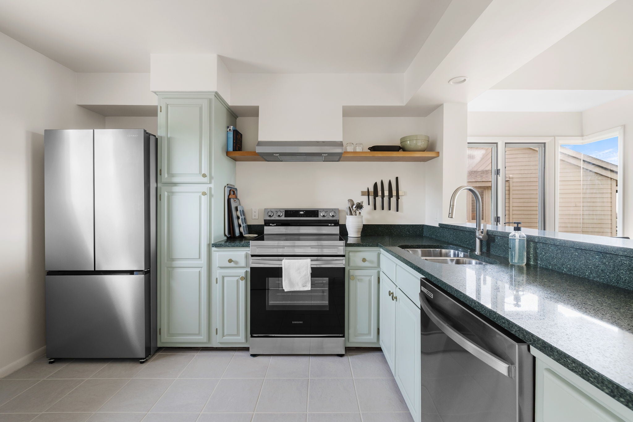 Seabrook Island SC non-toxic vacation rental kitchen