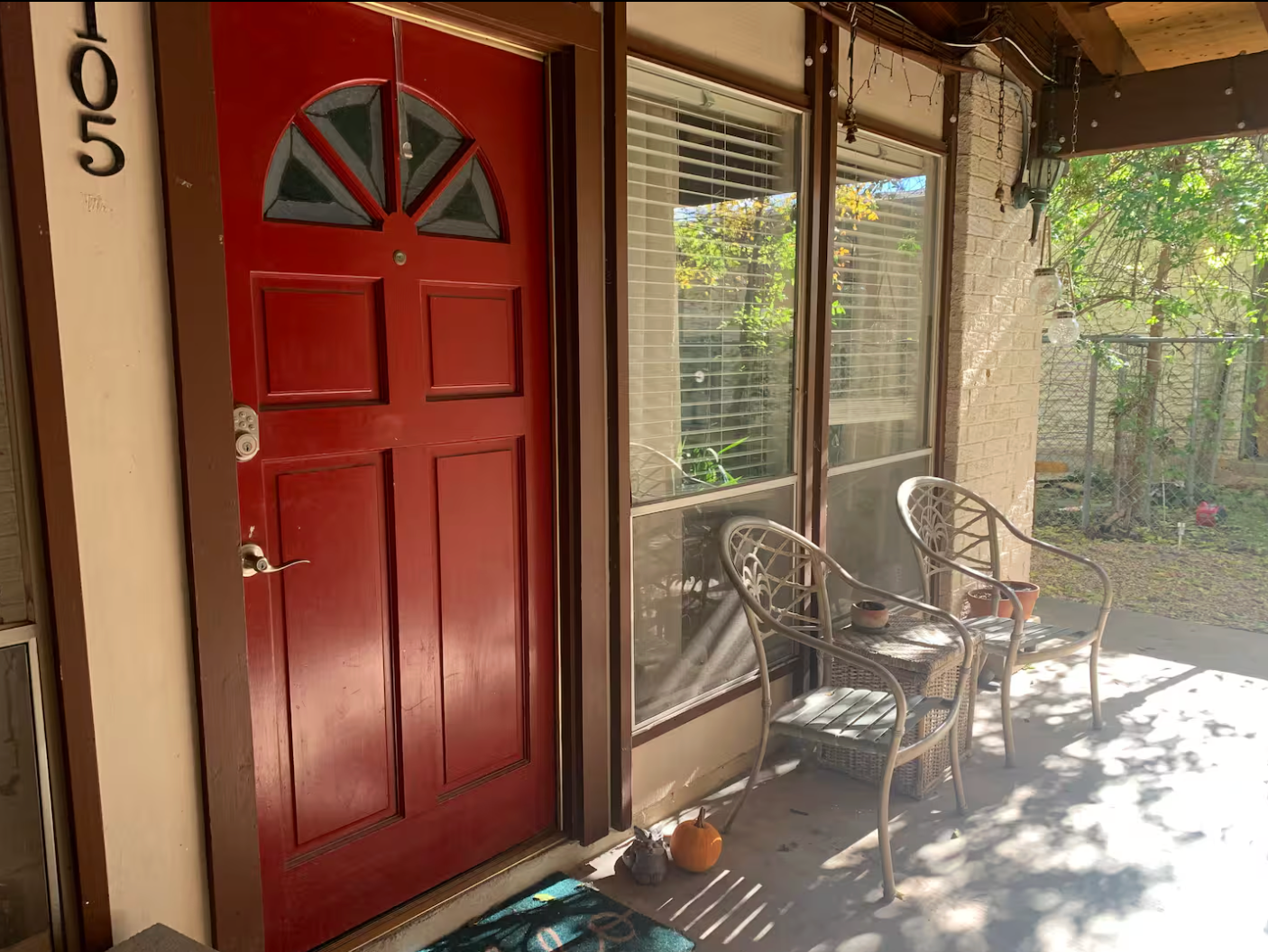 Non-toxic Austin condo entry