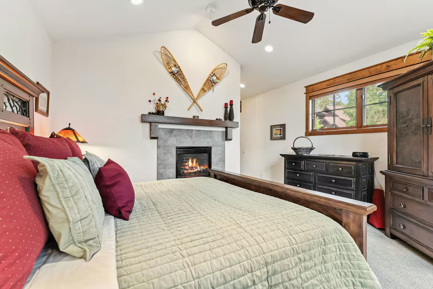 Non-toxic Breckenridge vacation home primary bedroom