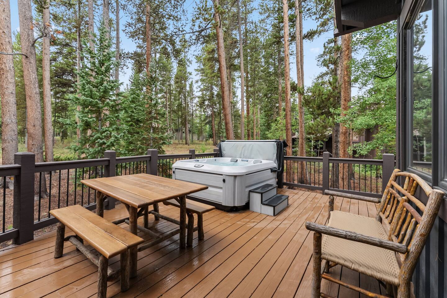 Non-toxic Breckenridge vacation home hot tub