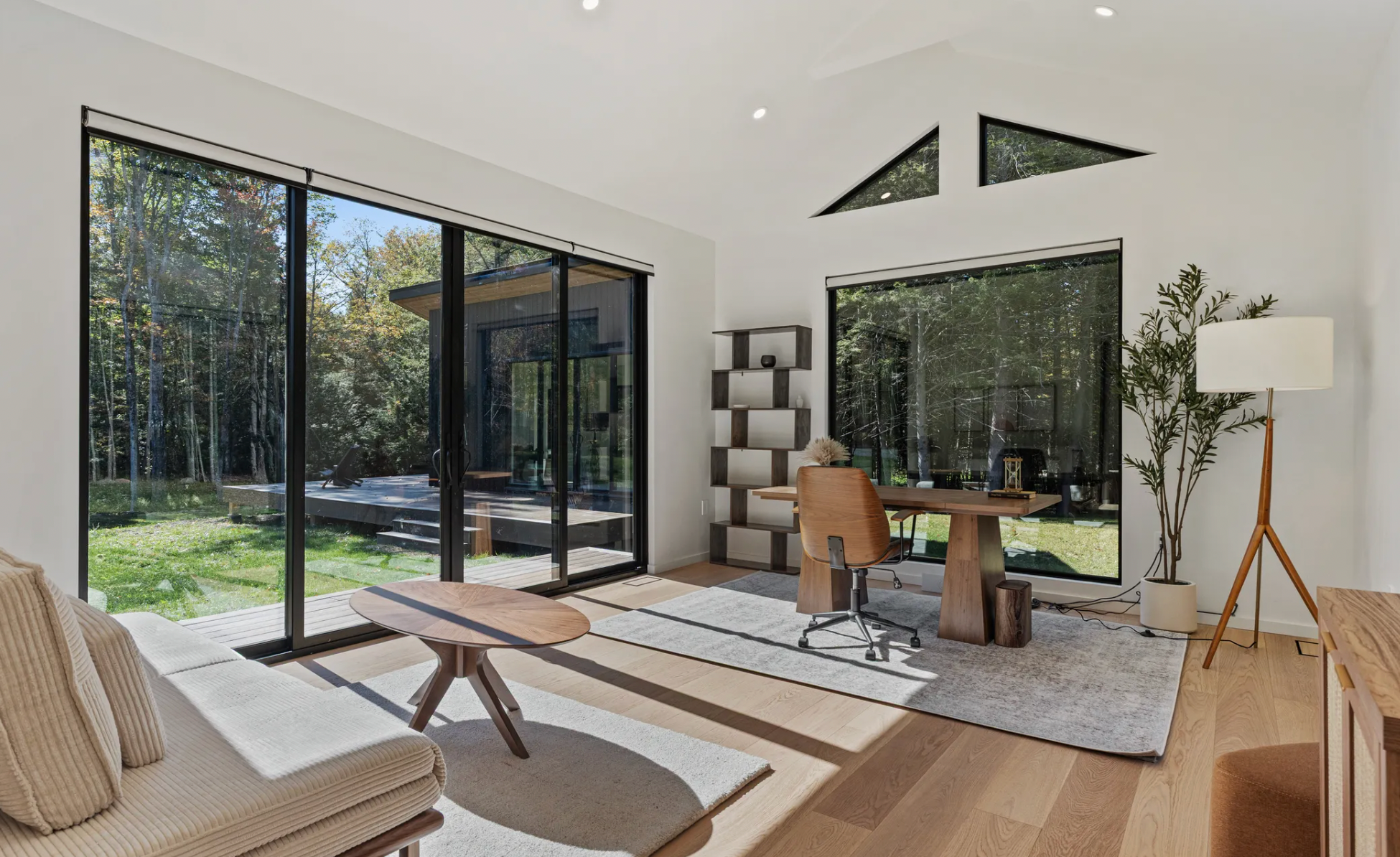 Catskills non-toxic vacation rental home office