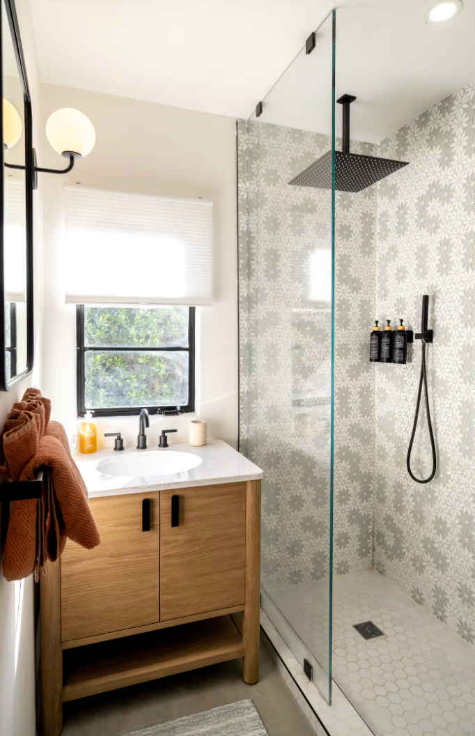 Non-toxic vacation rental palm springs bathroom