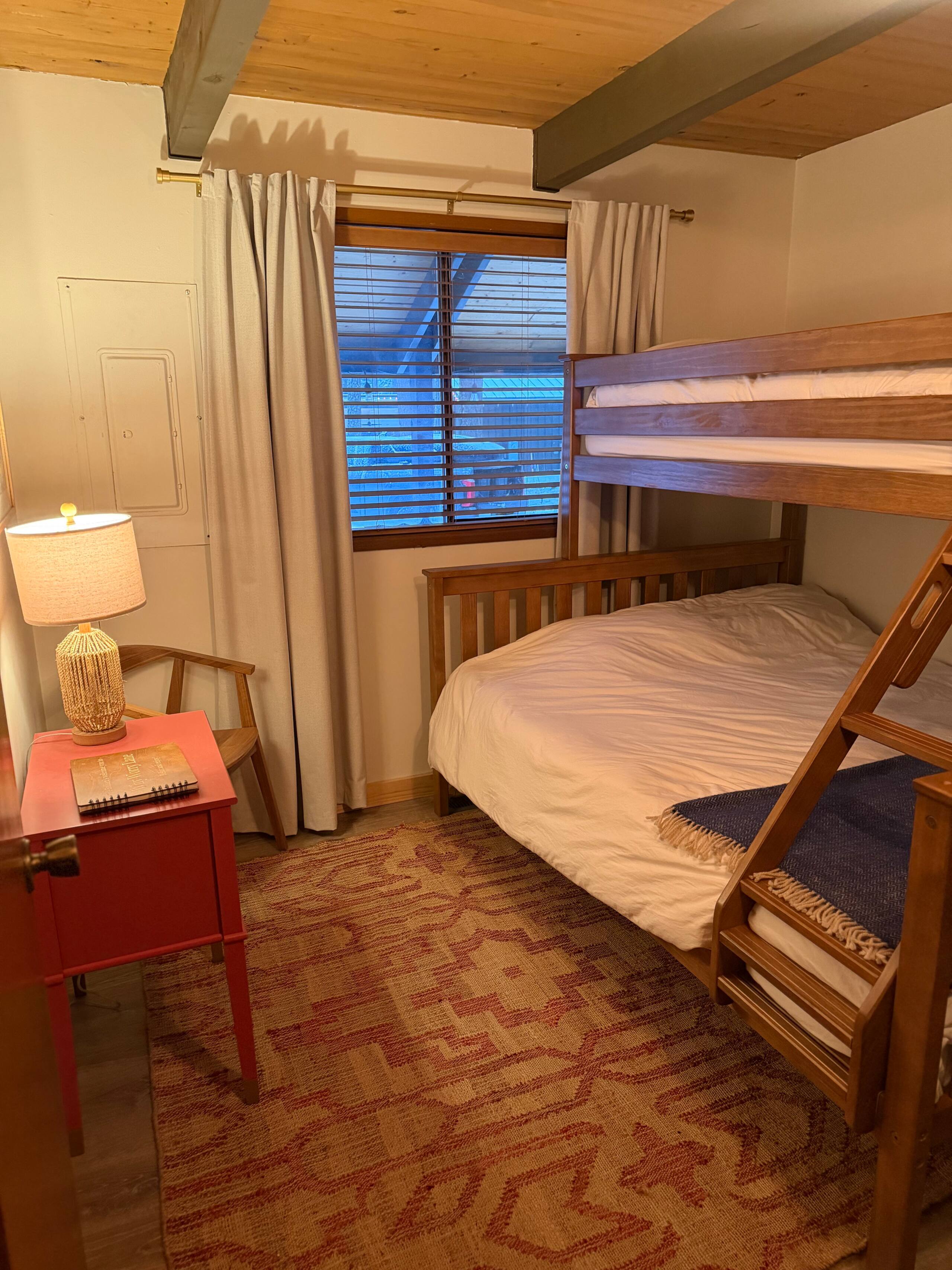Non-toxic vacation rental washington bunk room